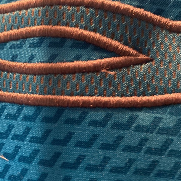 Blue Under Armour Sweatshirt - Picture 5 of 5